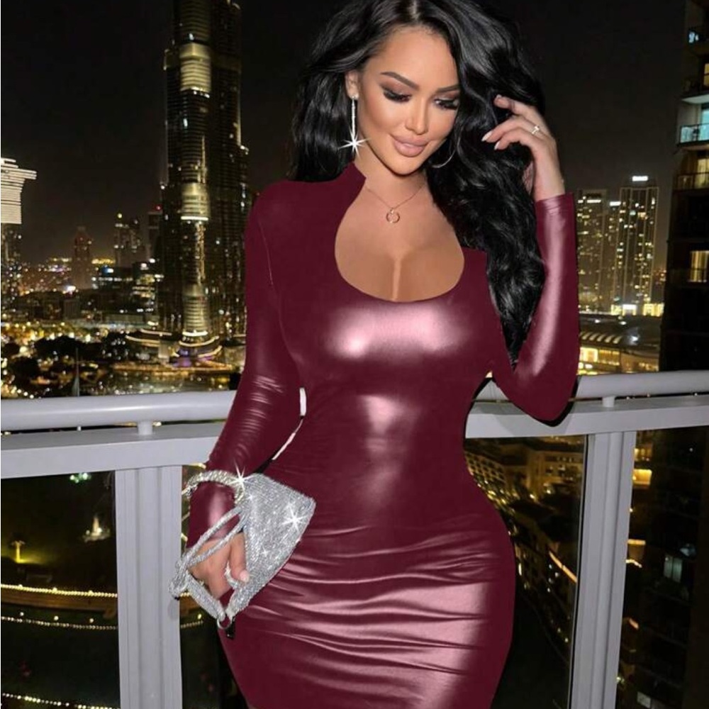 Elegant Burgundy Bodycon Dress